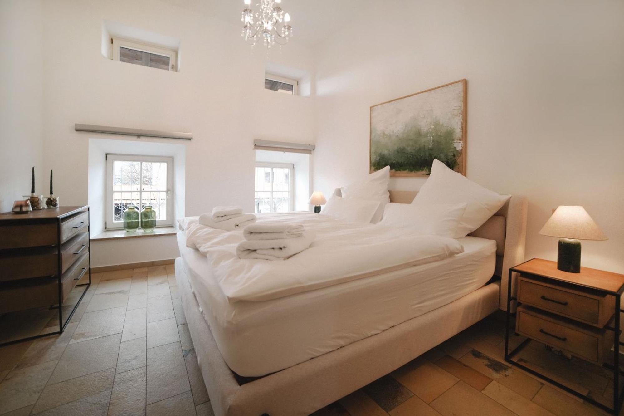 Loewenherz Homes Luxury Apartment - Stadt- Und Seenaehe - Fellnasenfreundlich - Lichtdurchflutet Stephanskirchen Esterno foto