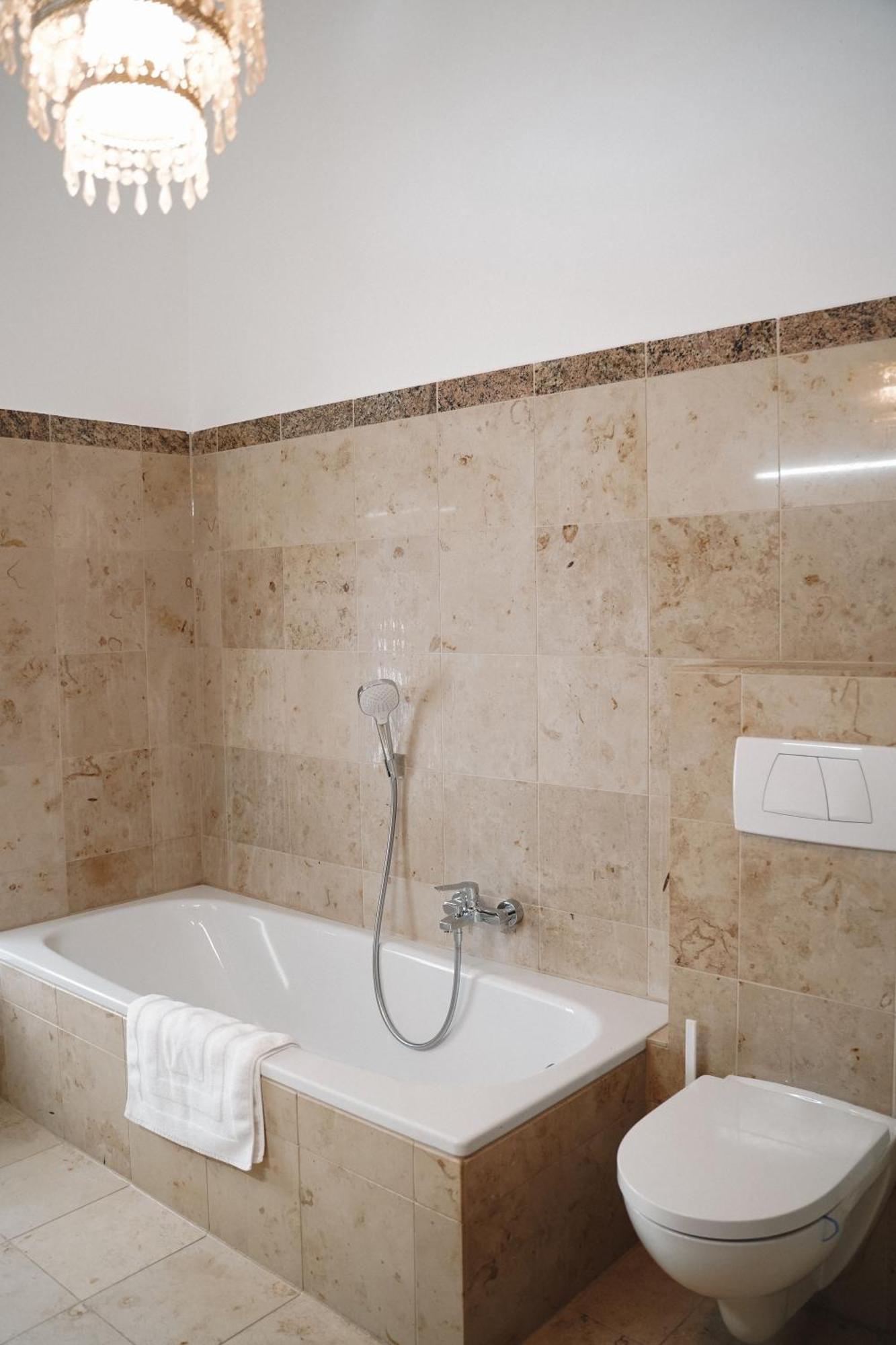 Loewenherz Homes Luxury Apartment - Stadt- Und Seenaehe - Fellnasenfreundlich - Lichtdurchflutet Stephanskirchen Esterno foto
